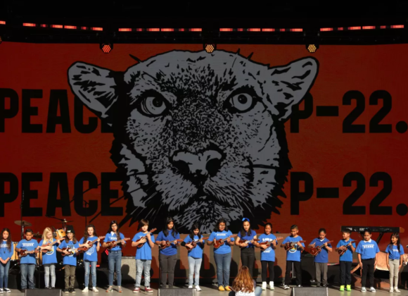 Los Angeles Times | Memorial for mountain lion P-22, ‘the king of Griffith Park,’ draws thousands