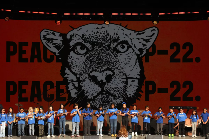 Los Angeles Times | Memorial for mountain lion P-22, ‘the king of Griffith Park,’ draws thousands